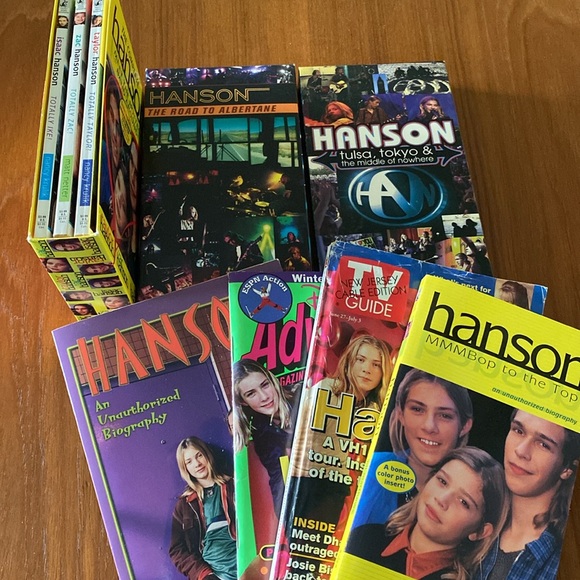 VTG Hanson Set of 2 VHS Tapes & 7 Books - Picture 2 of 14